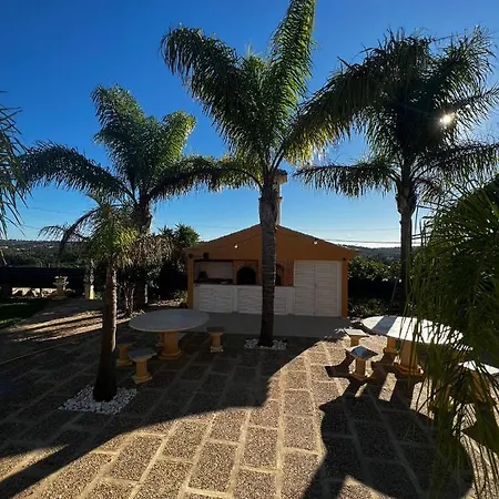 Willa Quinda Das Oliveiras Guia (Faro)
